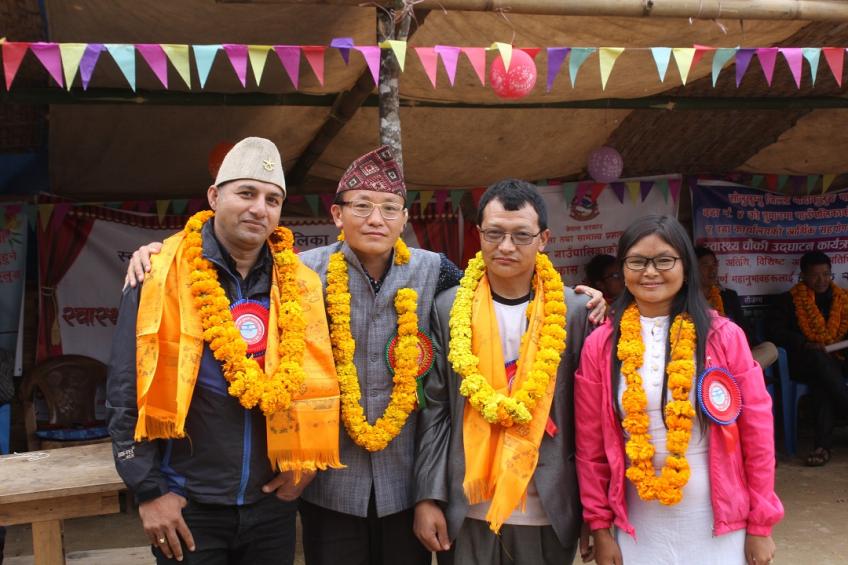 दाँया बाट क्रमशः हरी प्रसाद आचार्य,गा.पा अध्यक्ष सागर किराती, वडा नं ४ अध्यक्ष जयकुवेर राई र गा.पा उपाध्यक्ष विपना कुलुङ